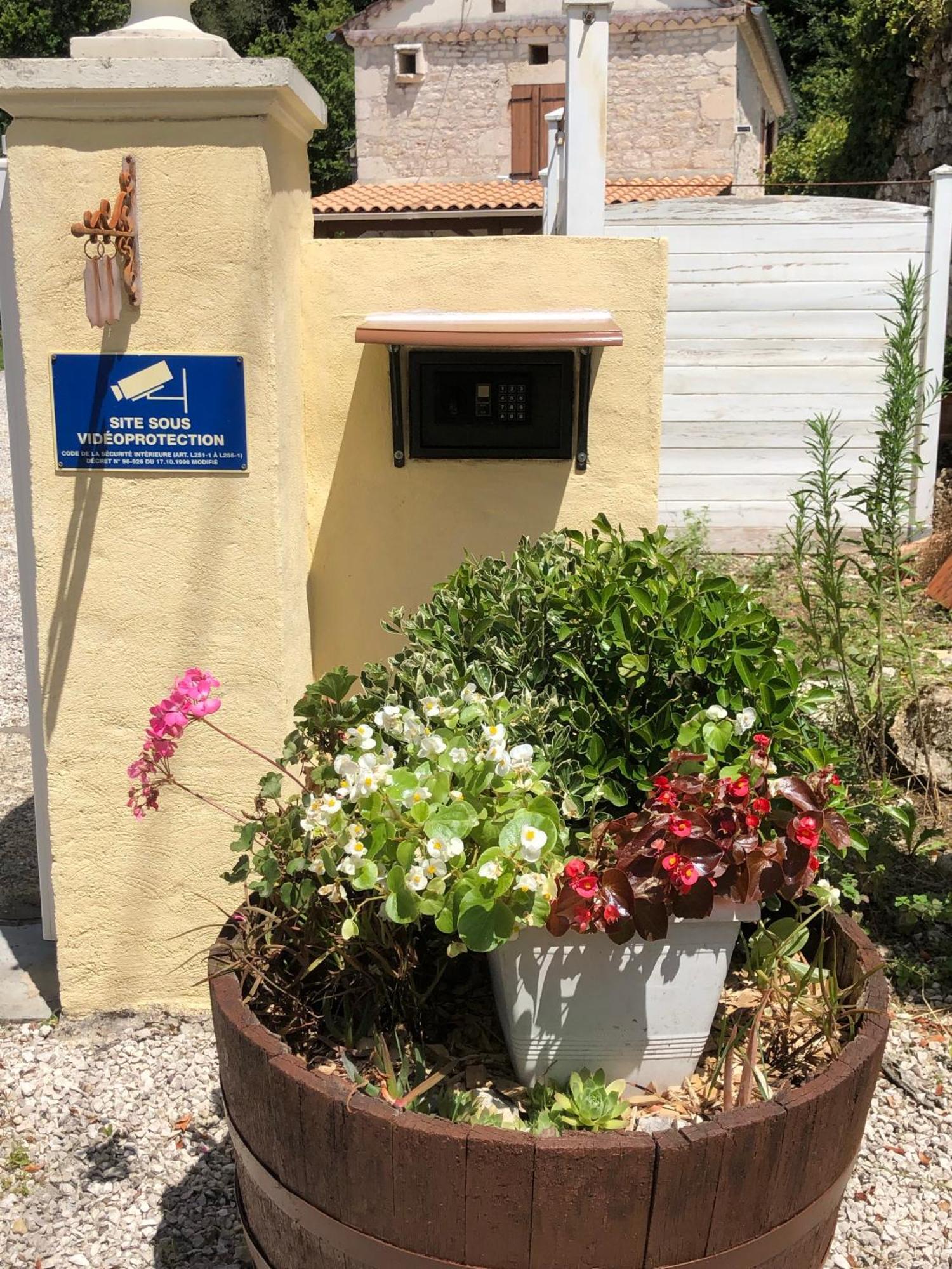 Villa D'Est En Ouest Montcuq Exterior foto